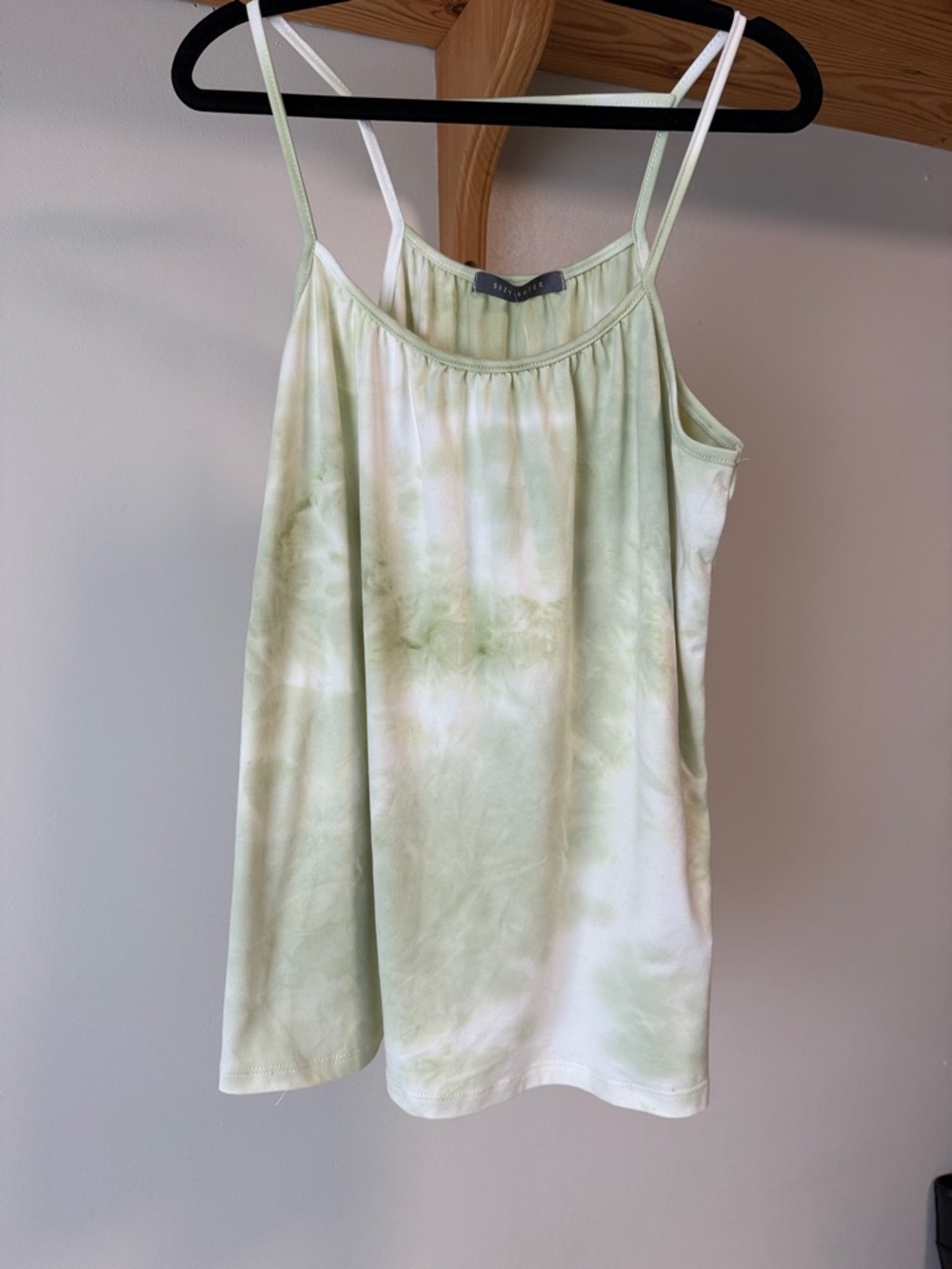 Suzy Shier Light Green and White Tie-Dye Spaghetti Strap Camisole
